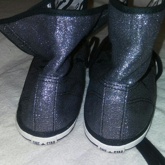 Converse - Picture 2 of 3